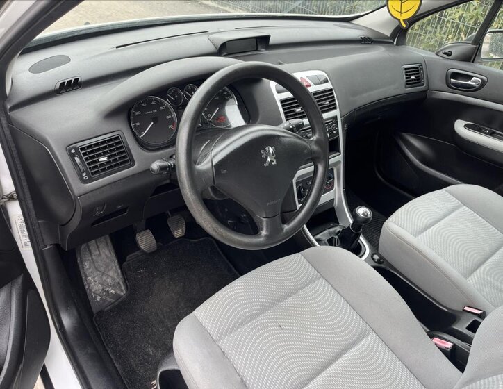 Peugeot 307 Hatchback 1,4 l 65 kw
