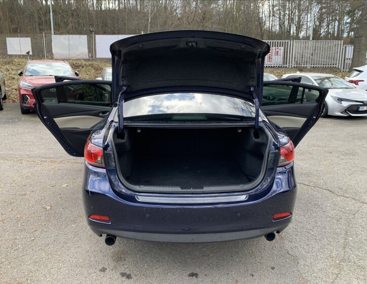 Mazda 6 Sedan / Limuzína 2,2 l 129 kw