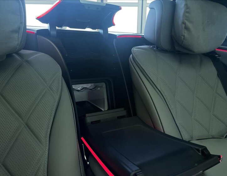 Mercedes-Benz Třídy S Ostatní 6,0 l 450 kw