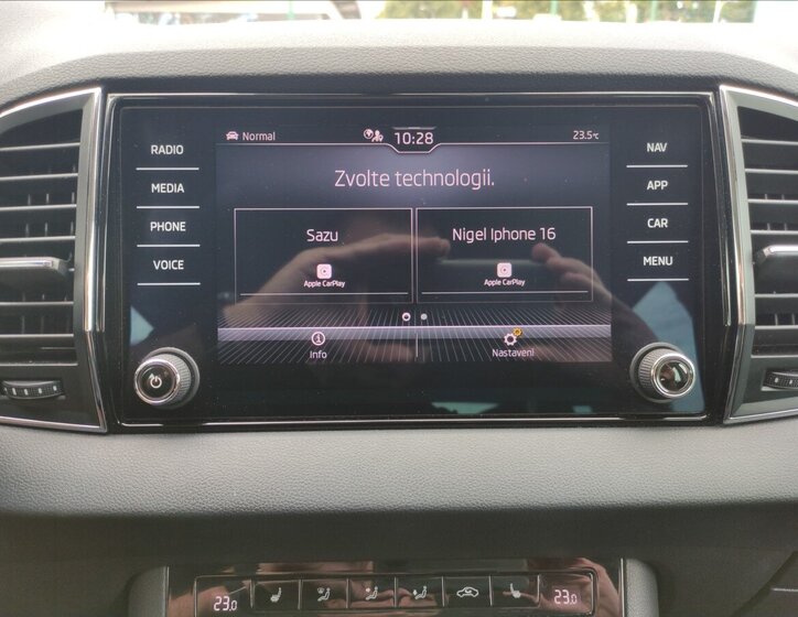 Škoda Karoq SUV / Terénní 2,0 l 85 kw