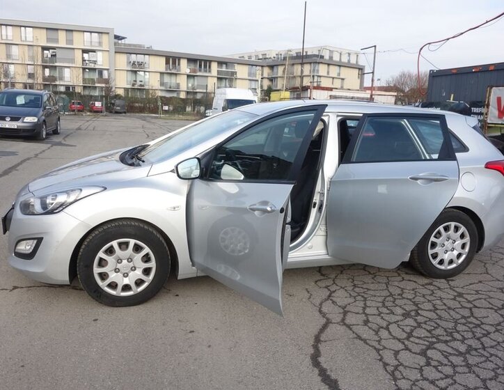 Hyundai i30 14