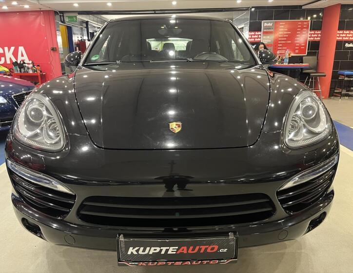 Porsche Cayenne 2