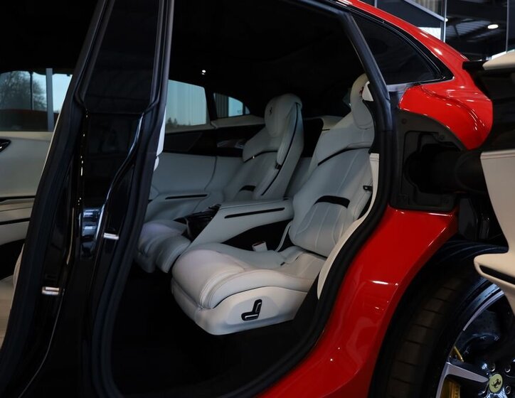 Ferrari Ostatní SUV / Terénní 6,5 l 533 kw