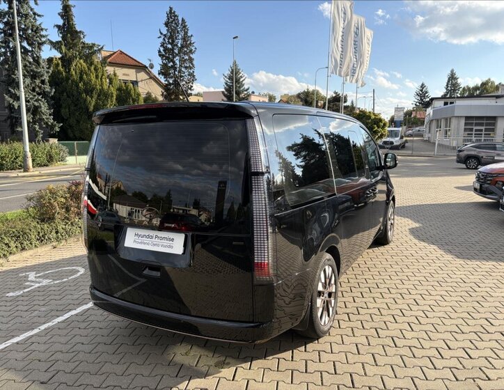 Hyundai Staria MPV 2,2 l 130 kw
