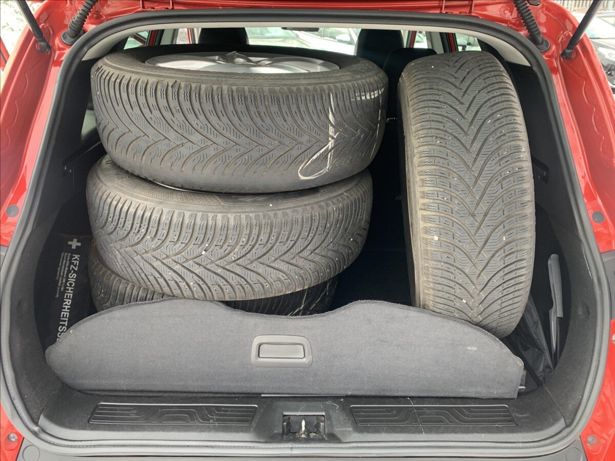 Renault Kadjar SUV / Terénní 1,2 l 96 kw