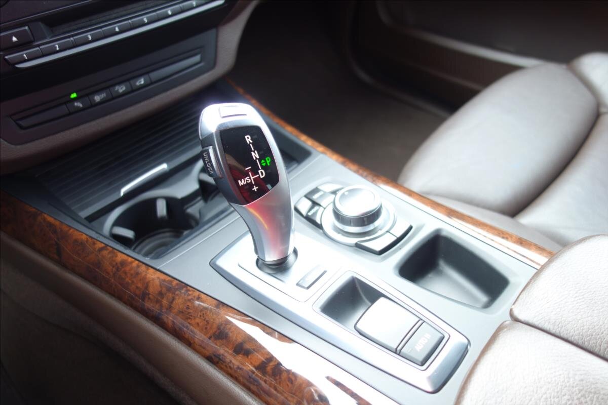 BMW X5 SUV / Terénní 3,0 l 225 kw