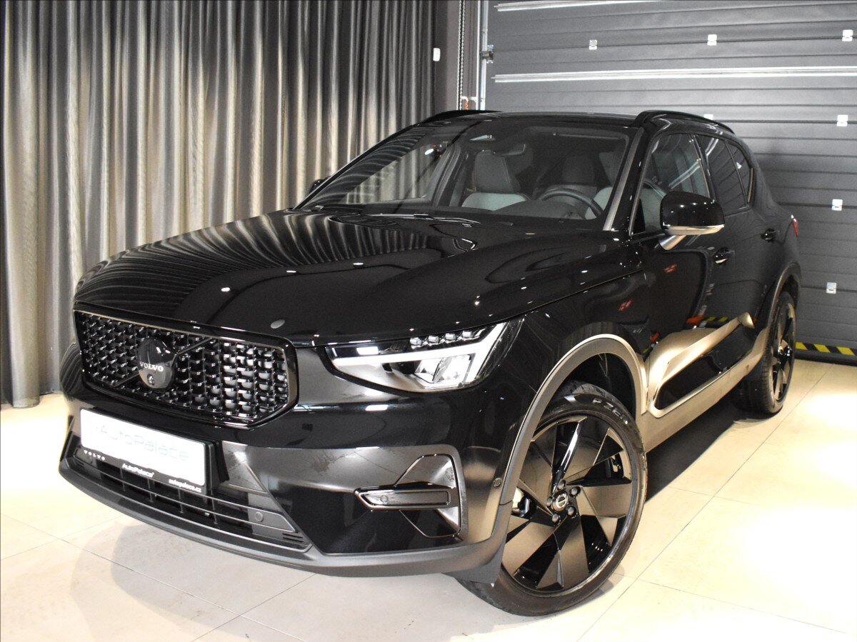 Volvo XC40 SUV / Terénní 2,0 l 120 kw