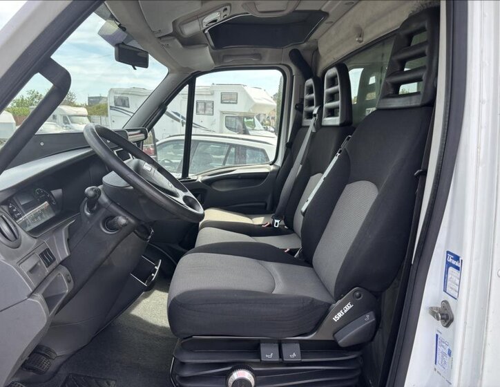 Iveco Ostatní Skříň 3,0 l 107 kw