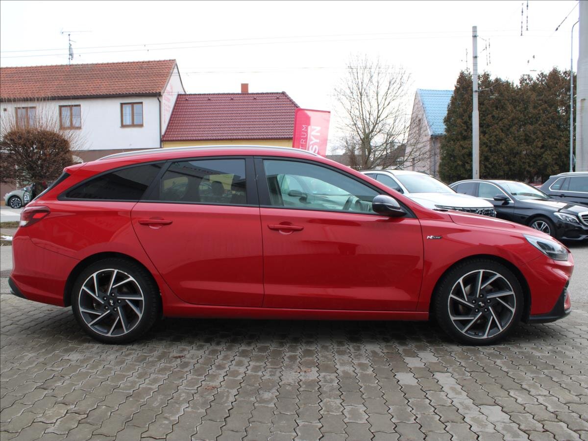 Hyundai i30 Hatchback 1,6 l 100 kw