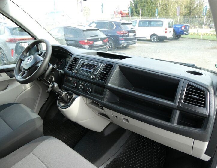 Volkswagen Transporter Skříň 2,0 l 75 kw
