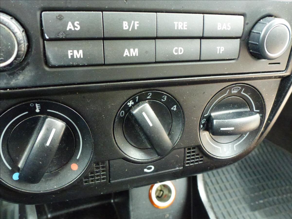 Volkswagen Fox Hatchback 1,2 l 40 kw