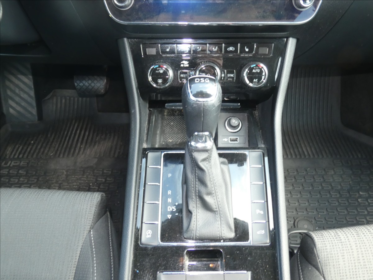 Škoda Superb