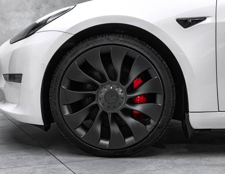 Tesla Model 3 Sedan 0,0 65 kw