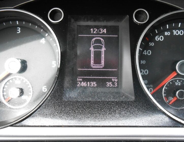 Volkswagen Passat Kombi 1,6 l 77 kw