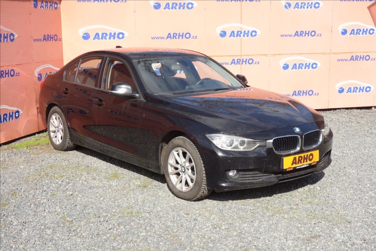 BMW Řada 3 Sedan / Limuzína 2,0 l 105 kw