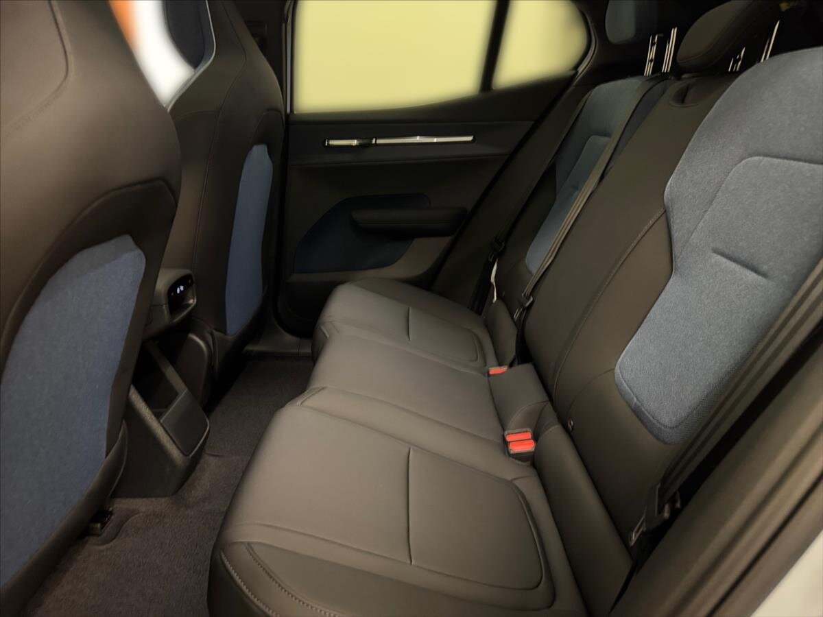 Volvo EX30 CUV 0,0 200 kw