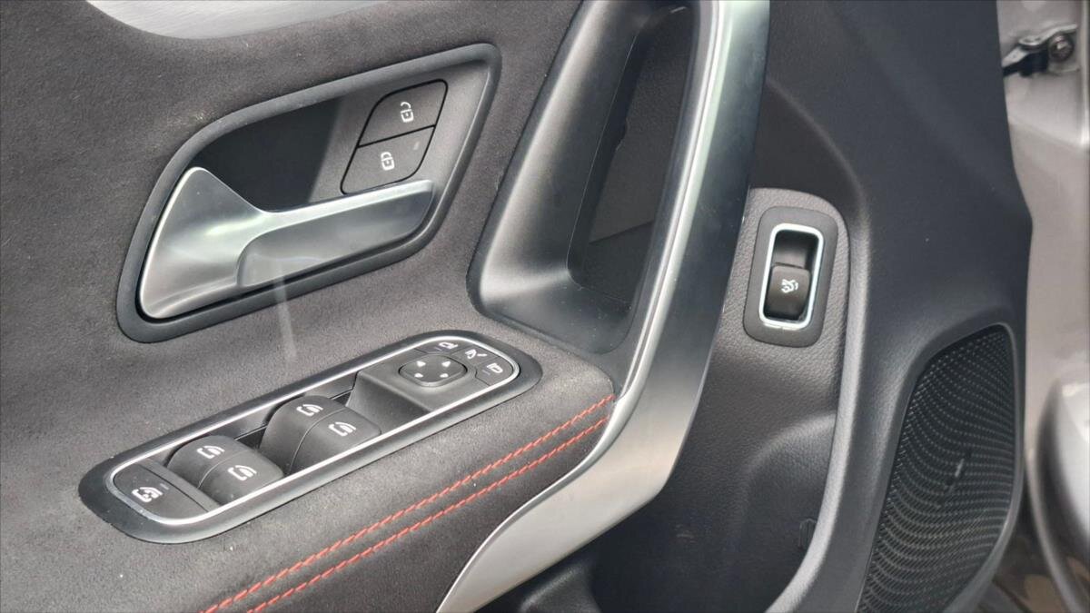 Mercedes-Benz CLA Kupé 1,3 l 120 kw