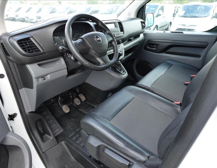 Opel Vivaro Ostatní 1,5 l 75 kw