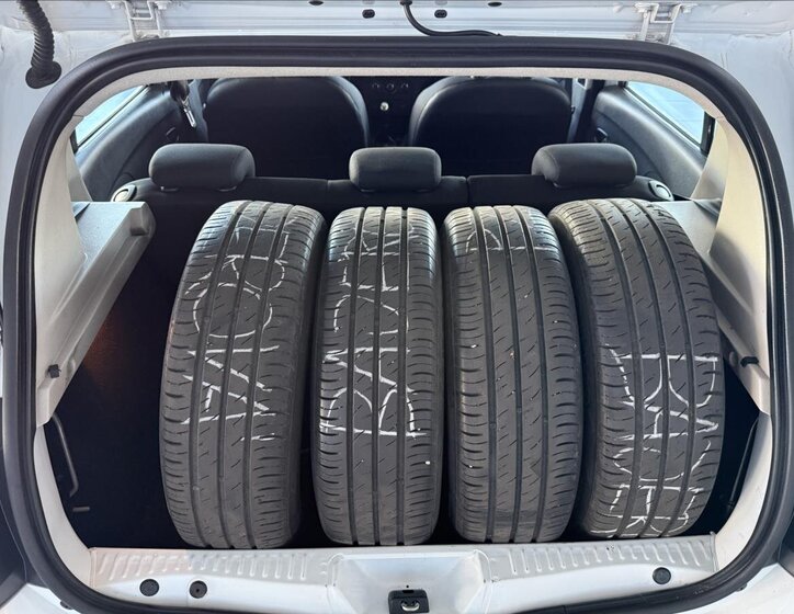 Dacia Sandero Hatchback 898,0 66 kw