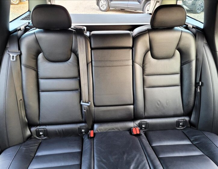 Volvo V60 Kombi 2,0 l 251 kw