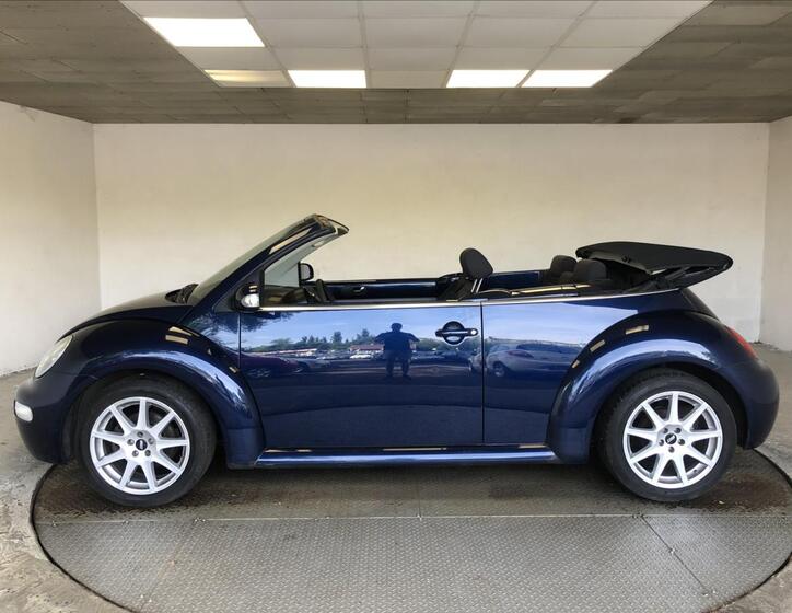 Volkswagen New Beetle 12