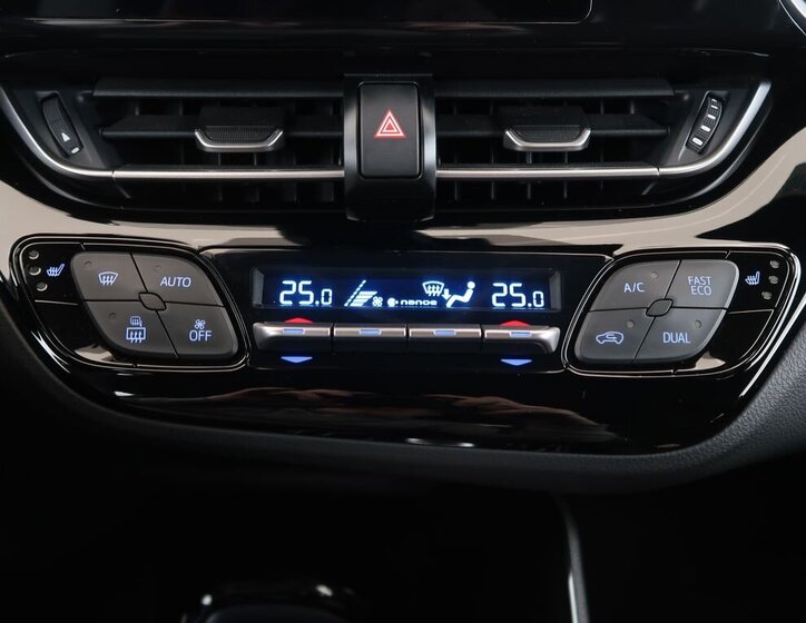 Toyota C-HR SUV 2,0 l 112 kw