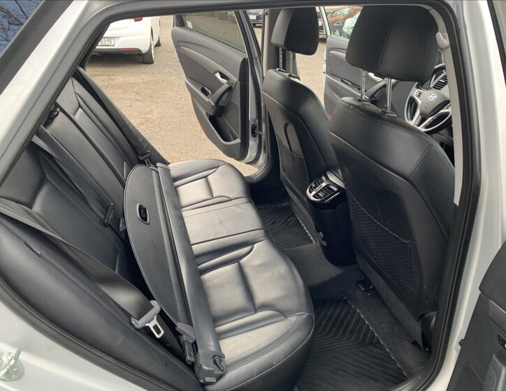 Hyundai i40 Kombi 1,7 l 100 kw