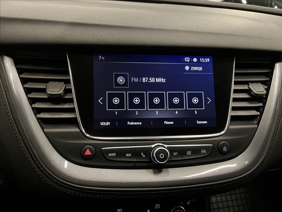 Opel Grandland X SUV / Terénní 1,2 l 96 kw