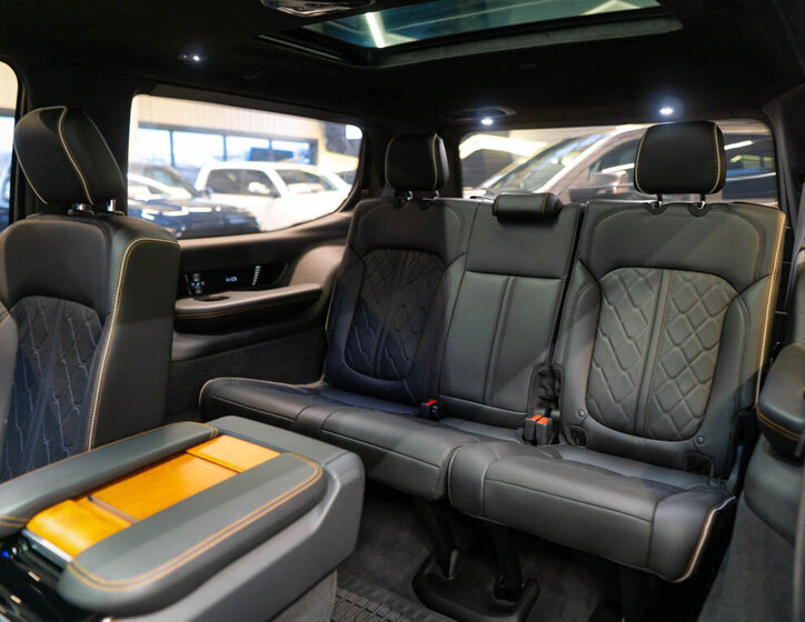 Jeep Grand Wagoneer SUV / Terénní 6,4 l 351 kw