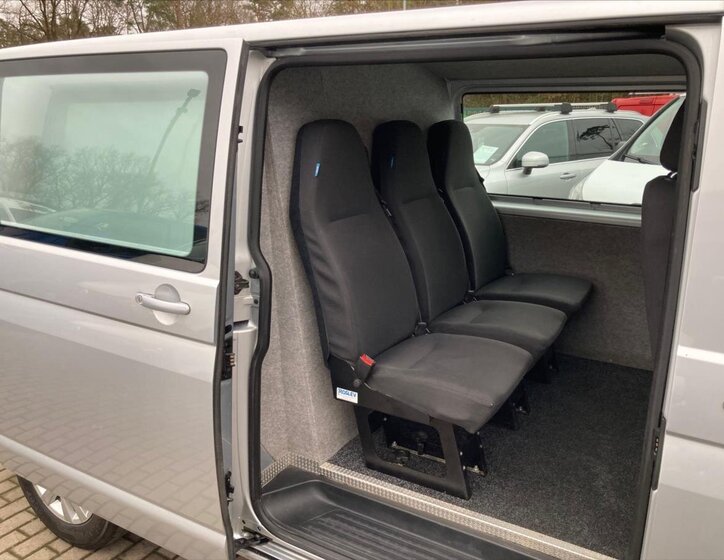 Volkswagen Transporter Kombi 2,0 l 110 kw