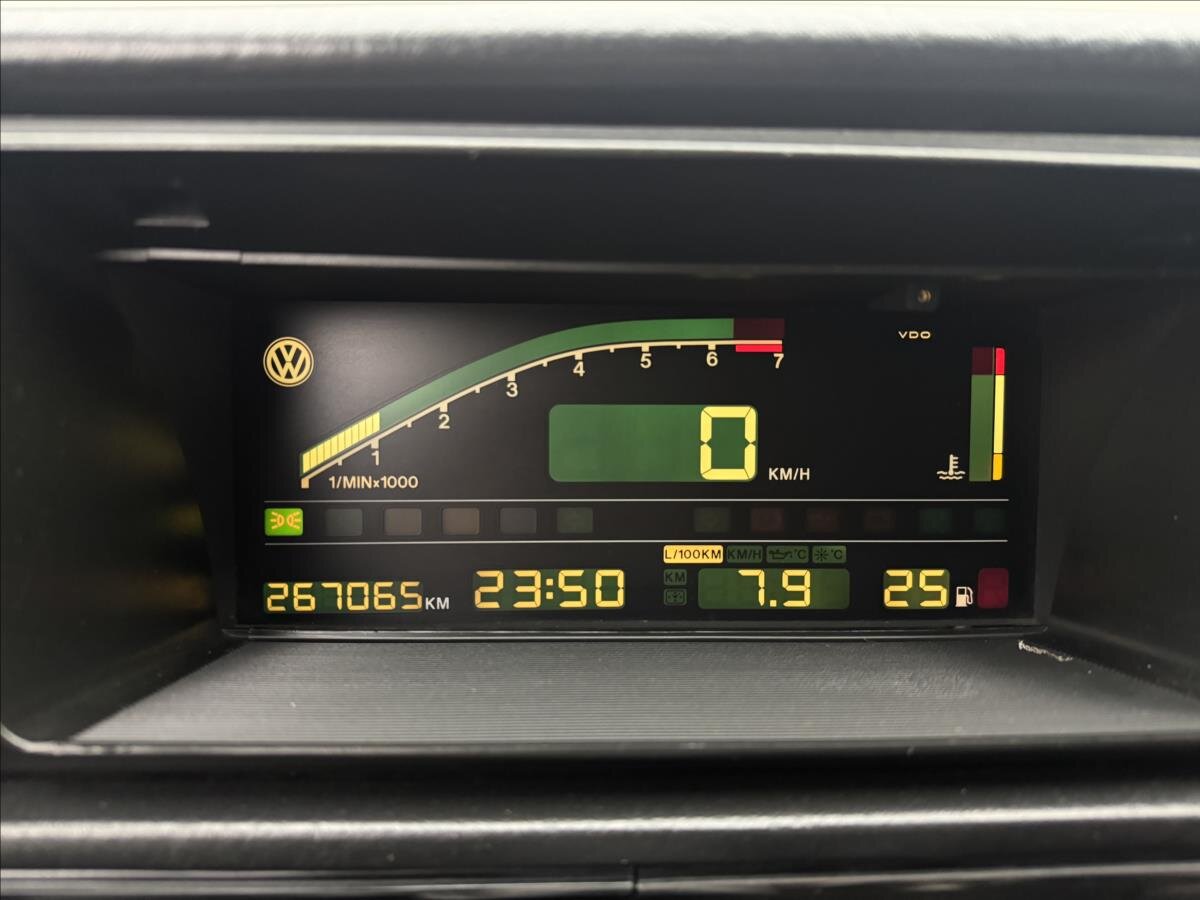 Volkswagen Golf Sedan / Limuzína 1,8 l 79 kw