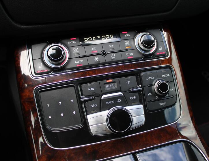 Audi A8 20