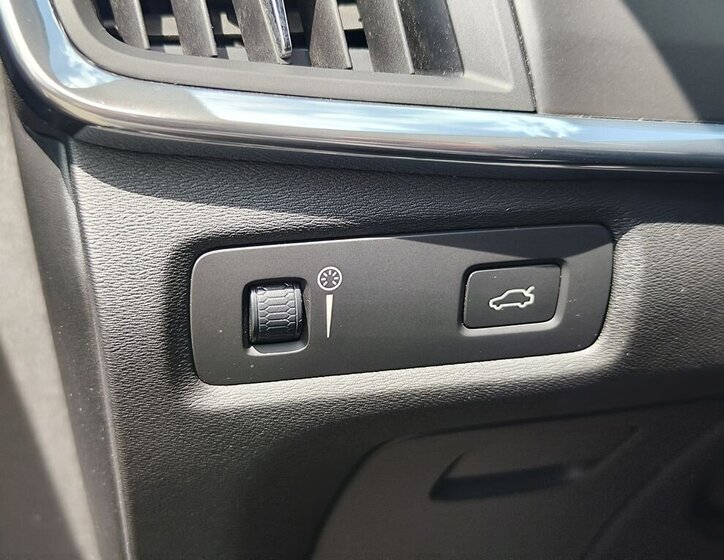 Volvo V90 Kombi 2,0 l 110 kw