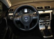 Volkswagen Passat 25