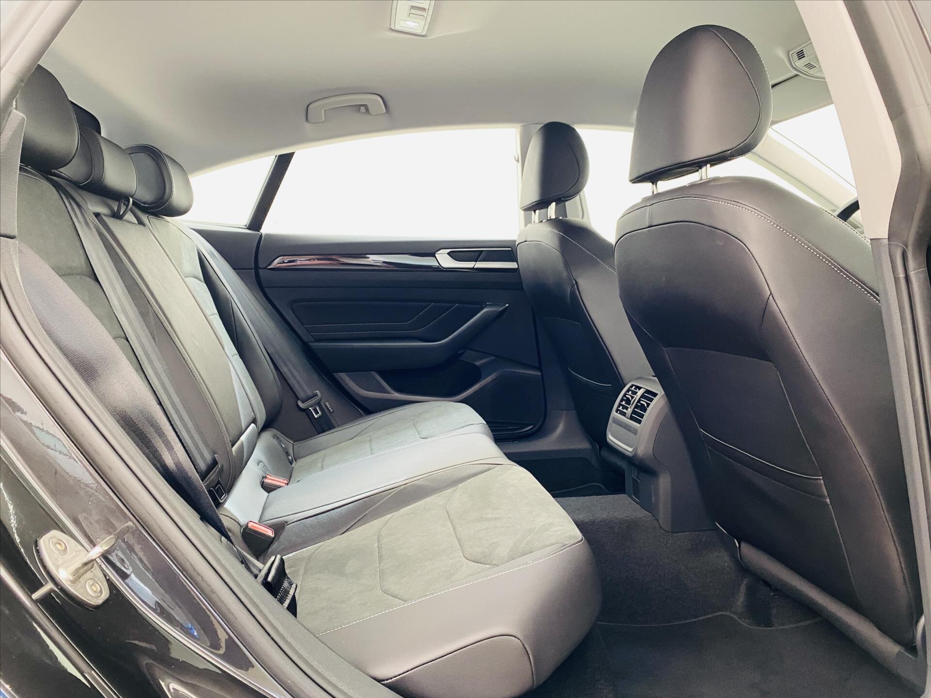 Volkswagen Arteon Liftback 2,0 l 140 kw