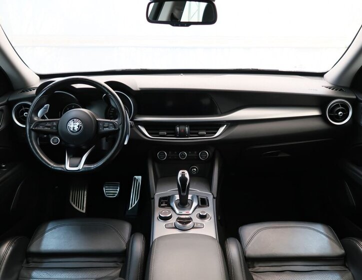 Alfa Romeo Stelvio 27