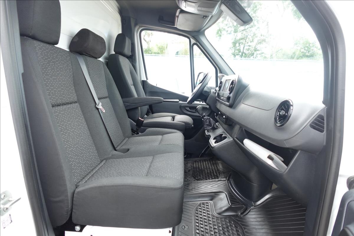 Mercedes-Benz Sprinter Valník 2,0 l 125 kw