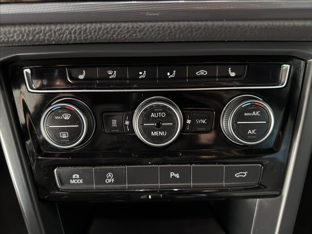 Volkswagen Touran Kombi 1,5 l 110 kw