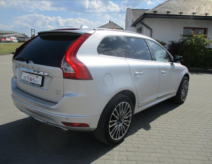 Volvo XC60 SUV 2,4 l 133 kw