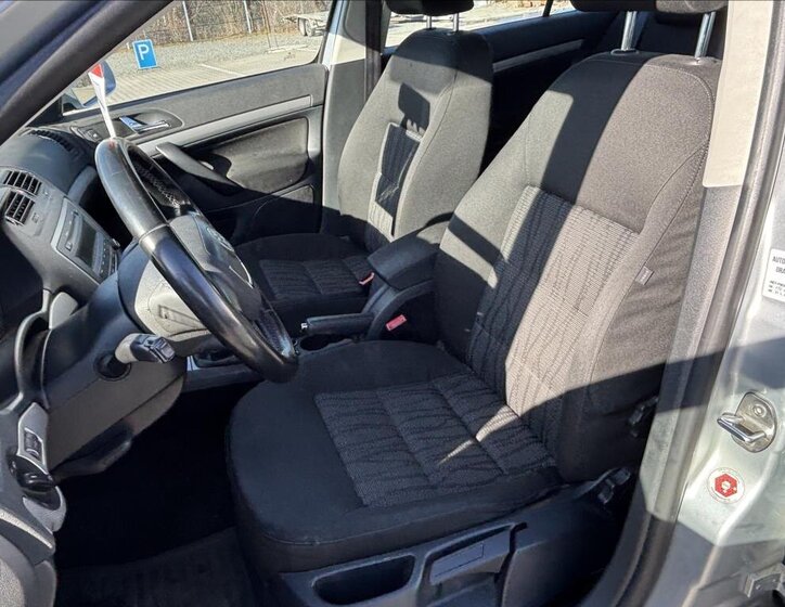 Škoda Octavia Sedan / Limuzína 1,6 l 77 kw