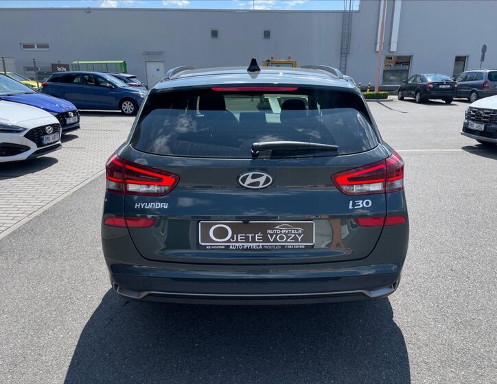 Hyundai i30 Kombi 998,0 73 kw