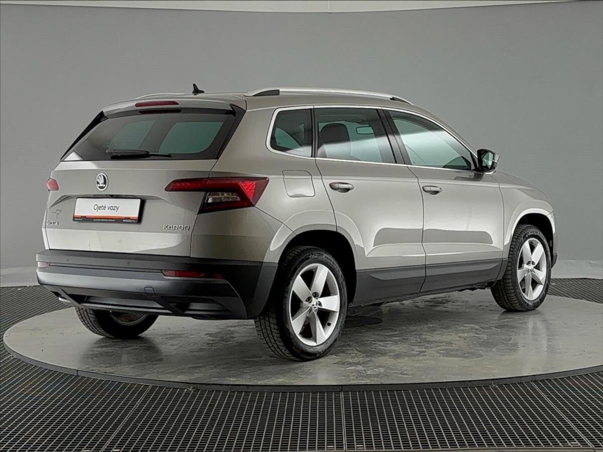 Škoda Karoq SUV / Terénní 1,5 l 110 kw
