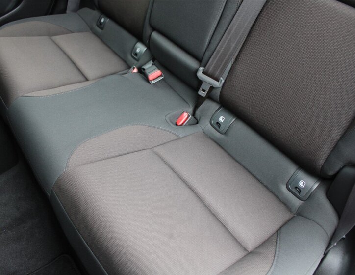 Mazda 3 Sedan / Limuzína 2,0 l 90 kw