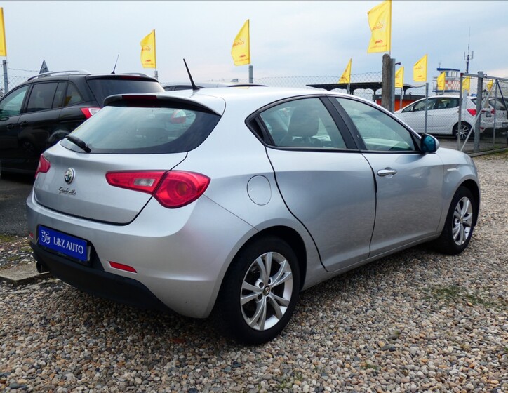 Alfa Romeo Giulietta 4