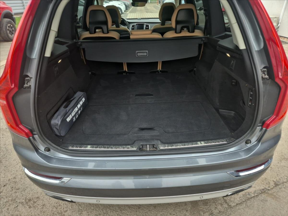 Volvo XC90 SUV / Terénní 2,0 l 165 kw
