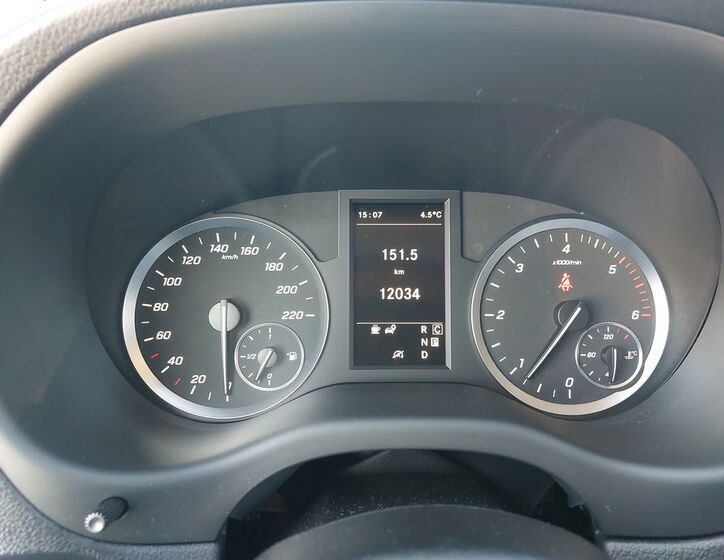 Mercedes-Benz Vito 17
