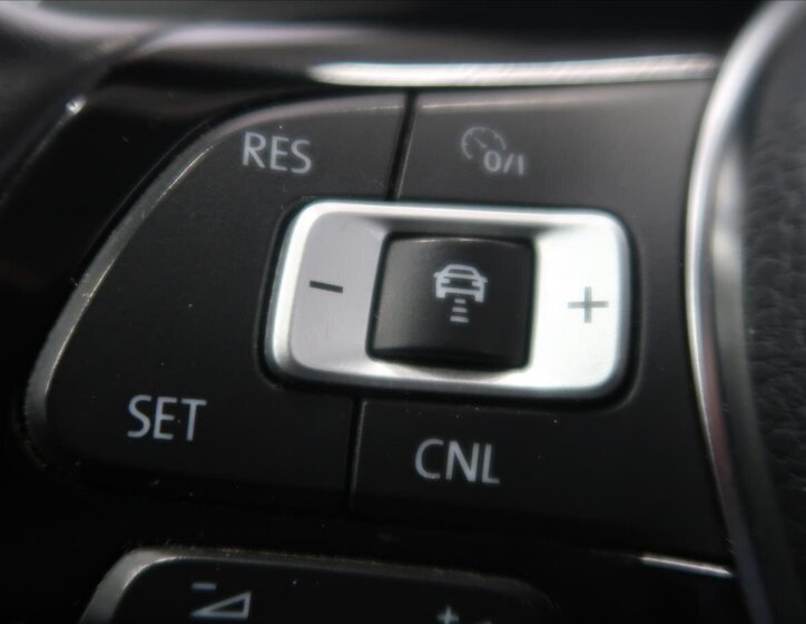 Volkswagen Sharan MPV 2,0 l 110 kw