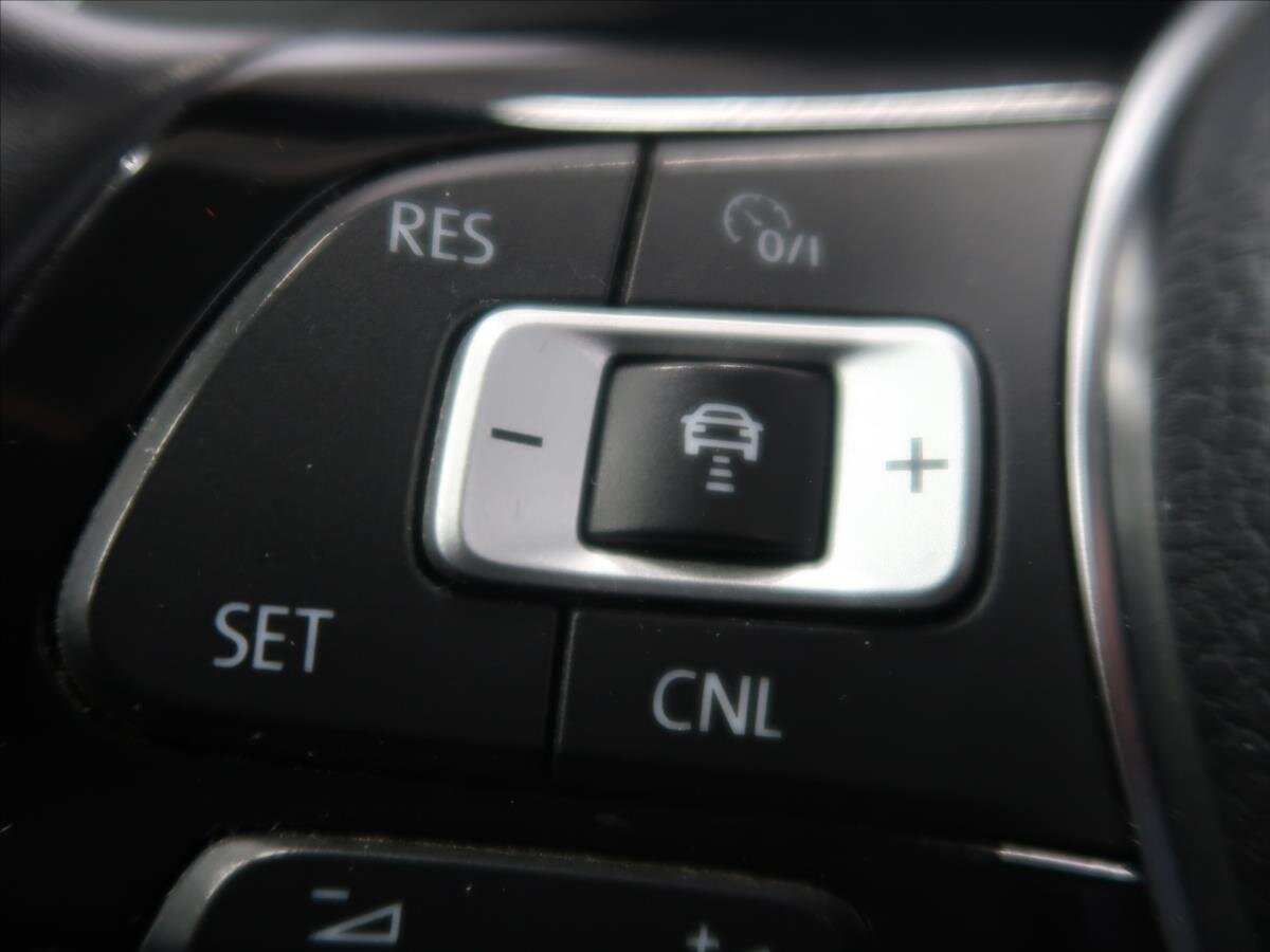 Volkswagen Sharan MPV 2,0 l 110 kw