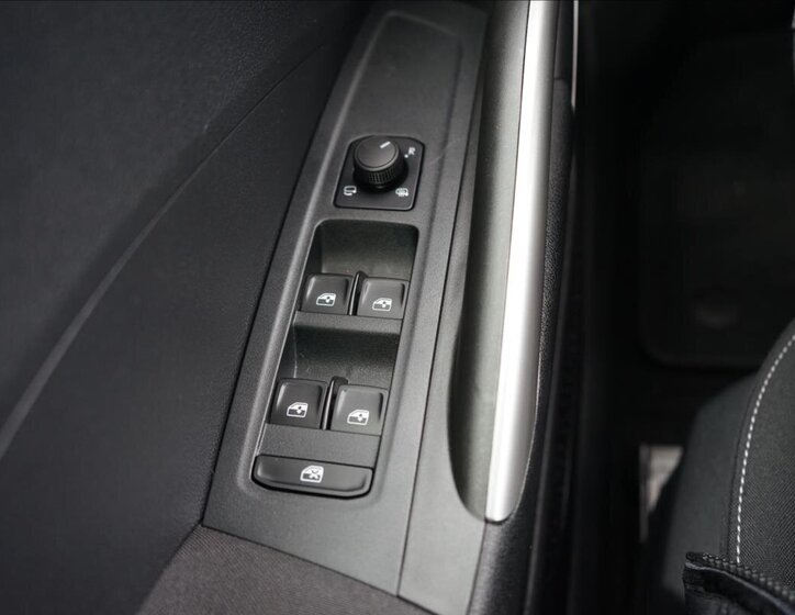 Škoda Fabia Hatchback 999,0 70 kw