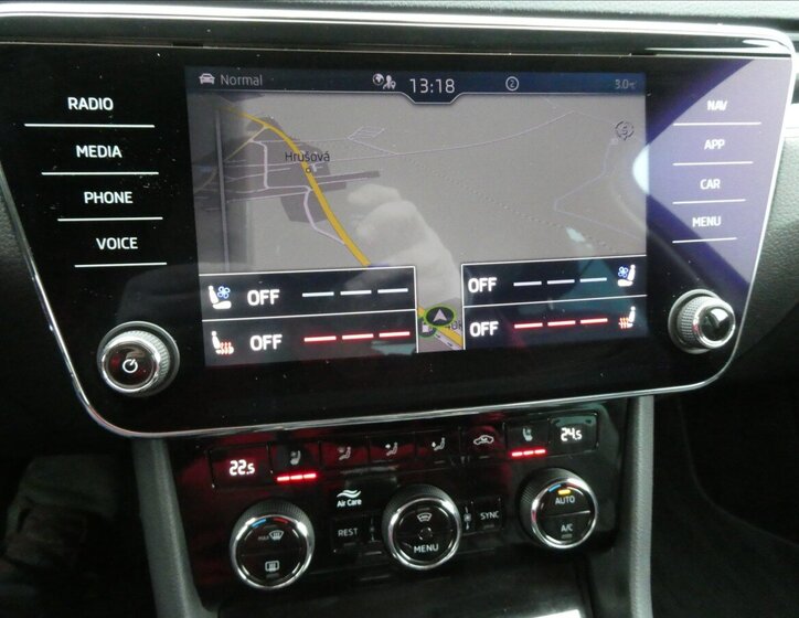 Škoda Superb Sedan / Limuzína 2,0 l 110 kw